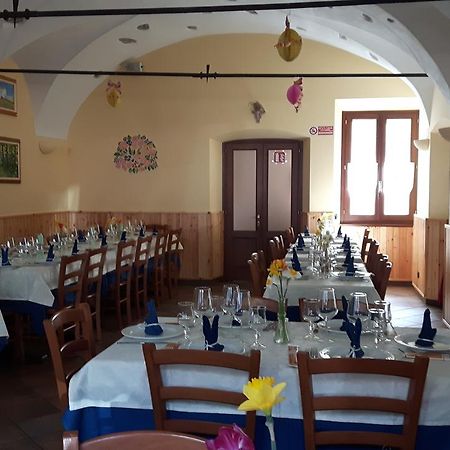 Trattoria Bar Pace Hotel Re ภายนอก รูปภาพ