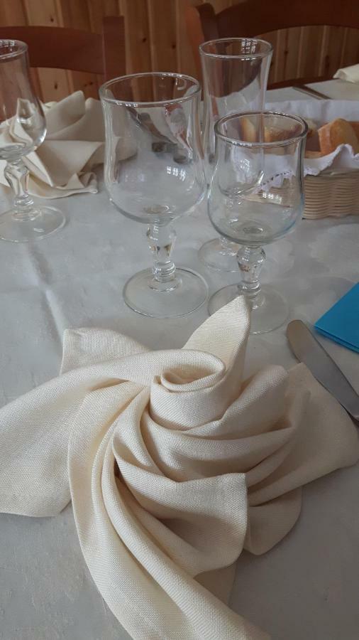 Trattoria Bar Pace Hotel Re ภายนอก รูปภาพ